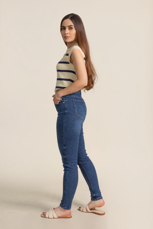 PANTALON DE MEZCLILLA ENTUBADO